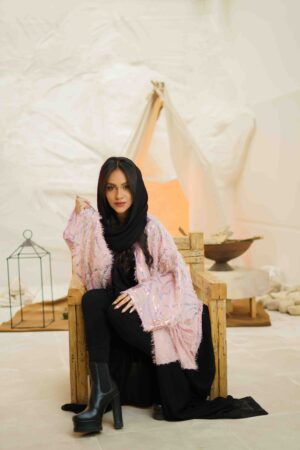 عباية الريش البينكي